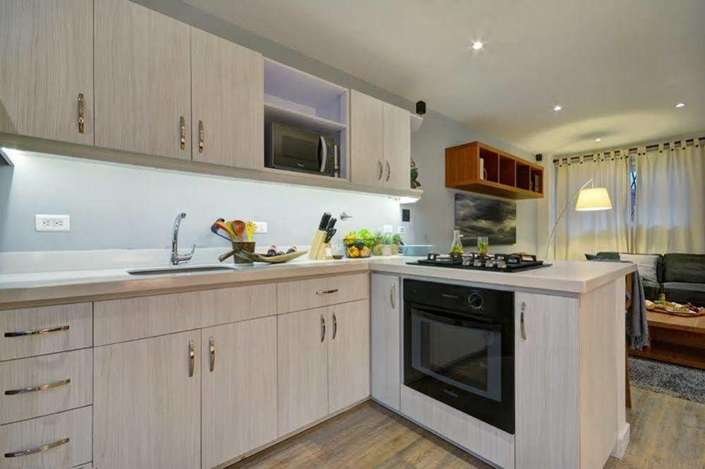 Oasis Suites Меделин Екстериор снимка